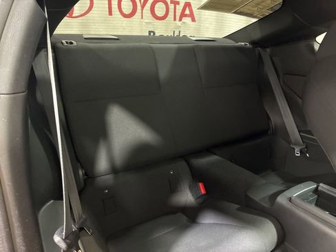 Used 2023 Toyota GR86 w/ ALL Weather Mat Package (TMS) RWD image 12