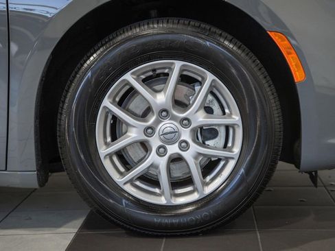 Used 2025 Chrysler Pacifica Select FWD image 19