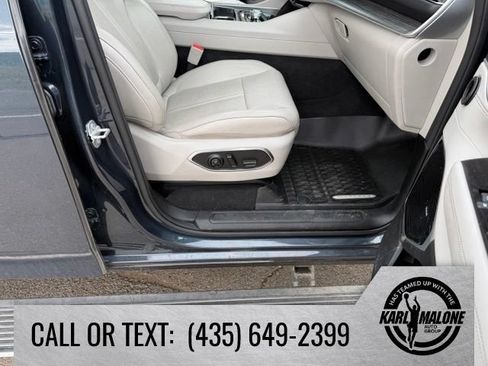 Used 2023 Jeep Wagoneer L Series III w/ Premium Group I AWD/4WD image 41