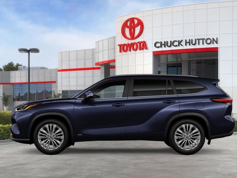 New 2026 Toyota Highlander Platinum image 4