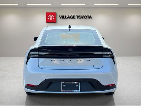 New 2026 Toyota Prius Plug-In Hybrid image 4