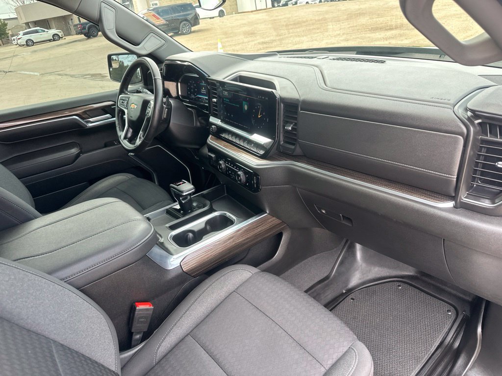 Used 2023 Chevrolet Silverado 1500 LT w/ Protection Package AWD/4WD image 26