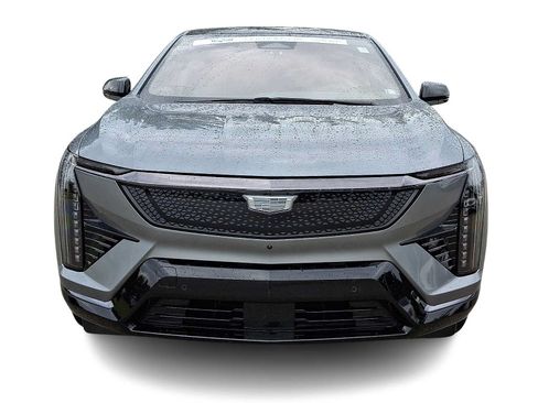 Certified 2025 Cadillac Optiq Sport 2 w/ LPO, Floor Liner Package AWD/4WD image 8