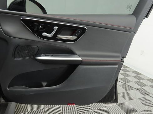 Used 2024 Mercedes-Benz GLC 43 AMG 4MATIC image 25