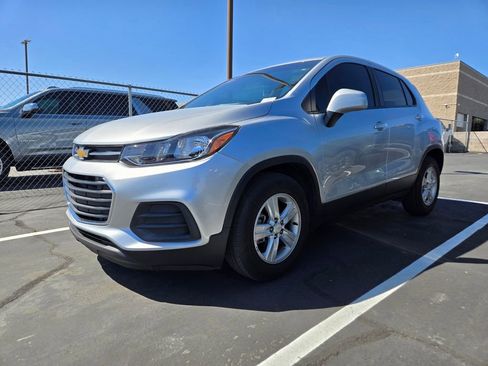 Used 2022 Chevrolet Trax LS w/ Tint and Cruise Package image 2