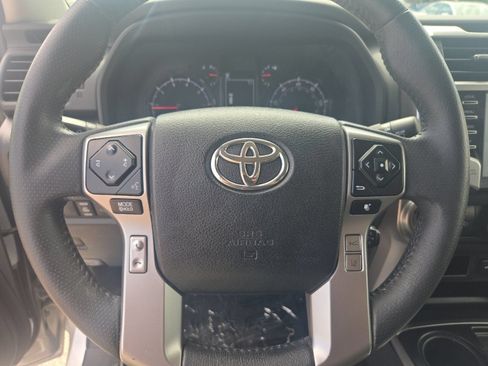 Used 2022 Toyota 4Runner SR5 RWD image 21
