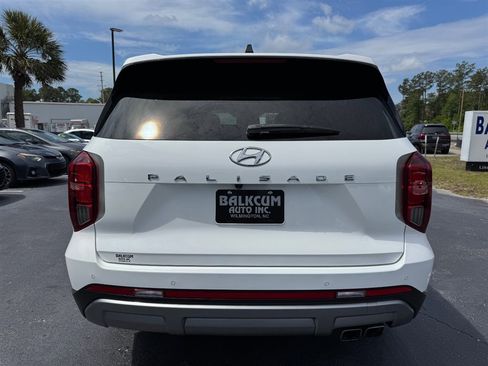 Used 2023 Hyundai Palisade SEL FWD image 7