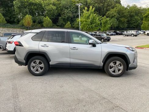 Used 2025 Toyota RAV4 XLE AWD/4WD image 8