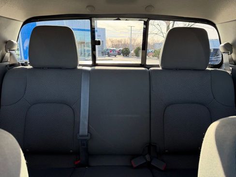 Used 2021 Nissan Frontier SV image 16