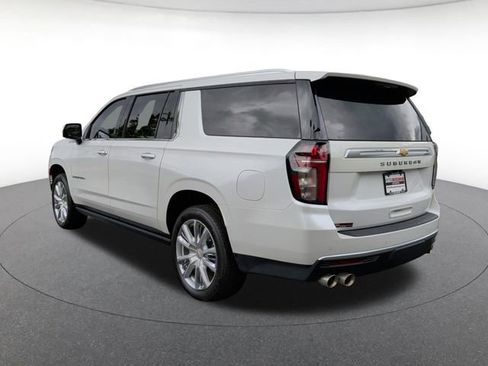 Used 2024 Chevrolet Suburban High Country AWD/4WD image 4