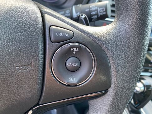 Used 2018 Honda HR-V EX image 20