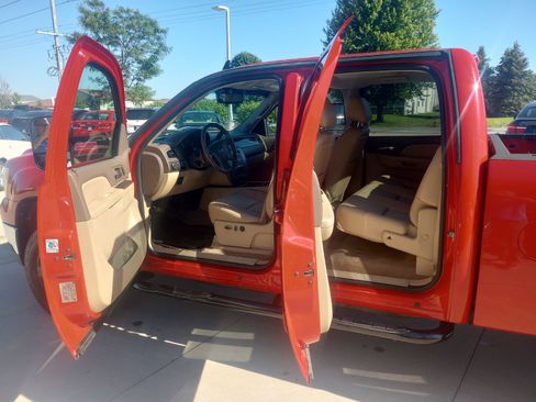 Used 2012 GMC Sierra 2500 SLT w/ SLT Convenience Package image 10