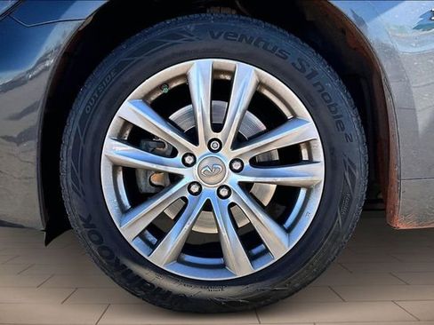 Used 2015 INFINITI Q70 3.7 w/ Deluxe Touring Package image 9