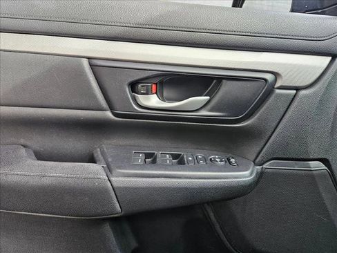 Used 2018 Honda CR-V LX image 9