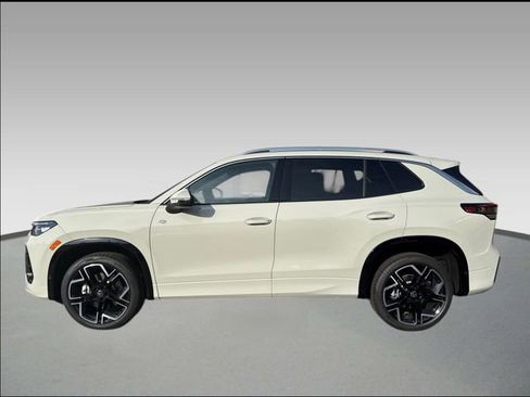 New 2026 Volkswagen Tiguan SEL R-Line image 3