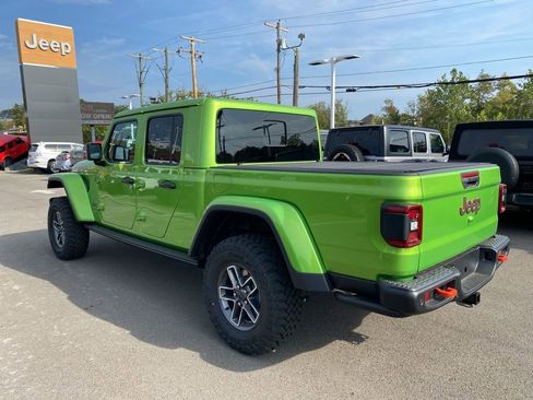 New 2025 Jeep Gladiator Mojave image 5