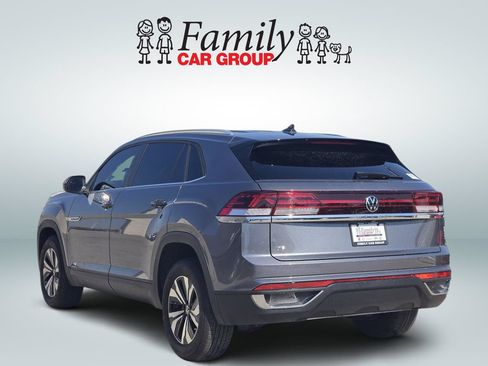 Used 2025 Volkswagen Atlas Cross Sport SE FWD image 3