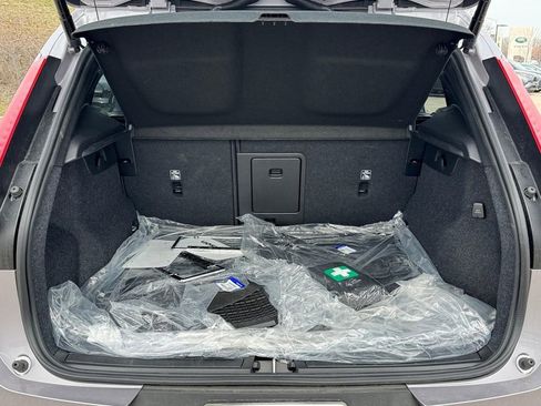 Used 2026 Volvo XC40 B5 Plus w/ Protection Package Premier image 5