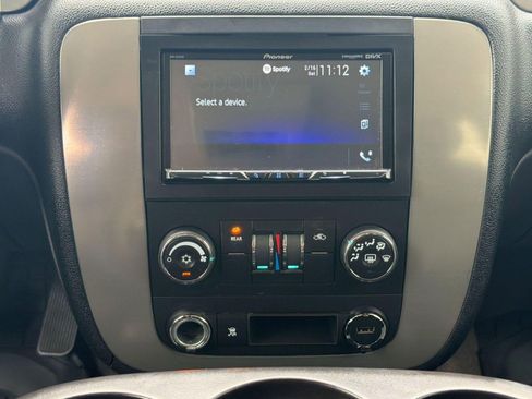 Used 2010 Chevrolet Tahoe LS RWD image 24