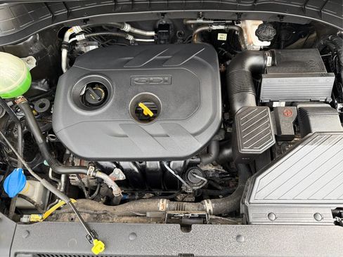 Used 2017 Hyundai Tucson SE Plus AWD/4WD image 12
