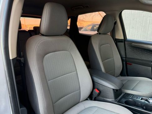 Used 2020 Ford Escape S image 19