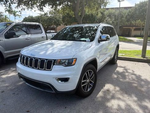 Used 2018 Jeep Grand Cherokee Limited RWD image 1