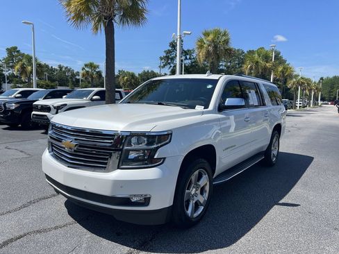 Used 2018 Chevrolet Suburban Premier AWD/4WD image 5