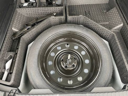 Used 2023 Ford Edge SEL image 34