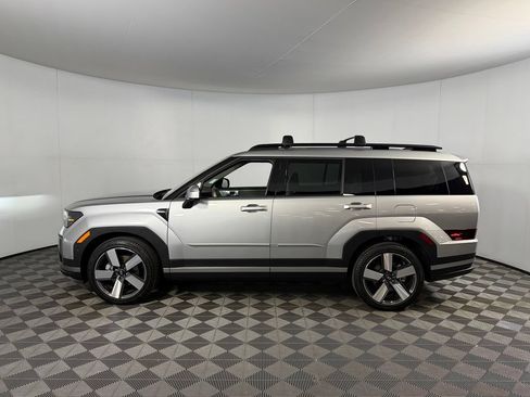 Used 2025 Hyundai Santa Fe Limited FWD image 11