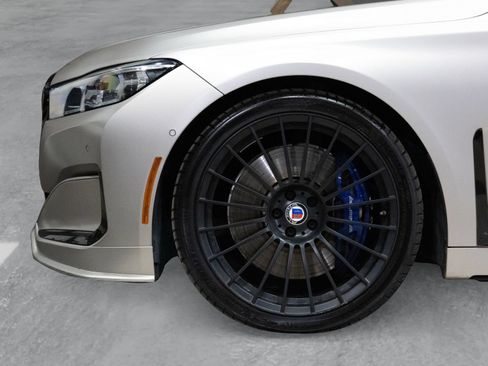 Used 2022 BMW ALPINA B7 xDrive w/ Interior Design Package AWD/4WD image 17
