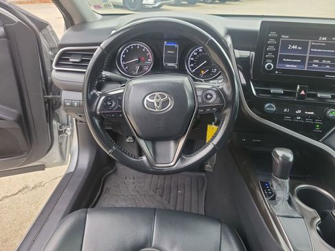 Certified 2021 Toyota Camry SE image 20