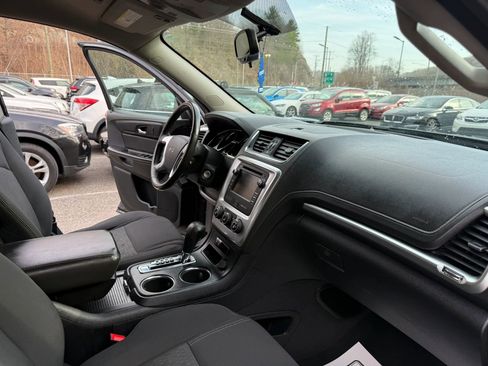 Used 2014 GMC Acadia SLE image 12
