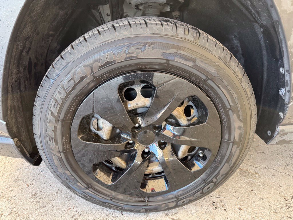 Used 2019 Toyota RAV4 LE w/ Carpet Mat Package FWD image 4