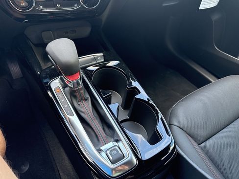 New 2026 Chevrolet Trax RS w/ Sunroof Package image 18