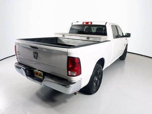 Used 2021 RAM 1500 Classic SLT image 9