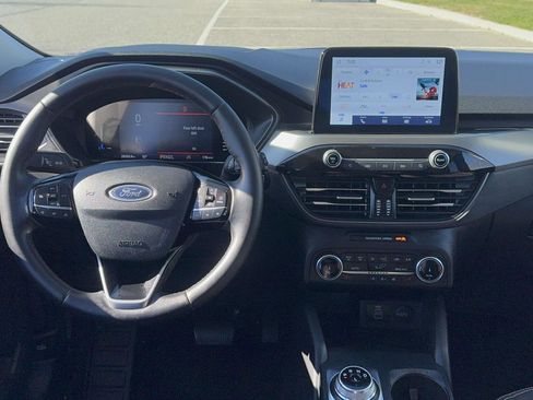 Used 2024 Ford Escape Active image 11