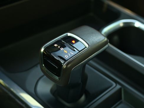 Used 2022 Chevrolet Silverado 1500 LTZ w/ LTZ Premium Package image 28