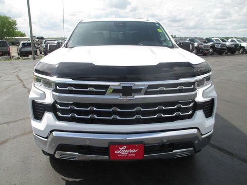Used 2025 Chevrolet Silverado 1500 LTZ w/ LTZ Premium Package AWD/4WD image 13