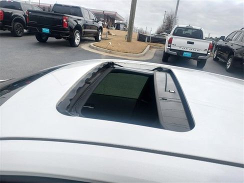 Used 2024 Toyota Corolla XSE image 19