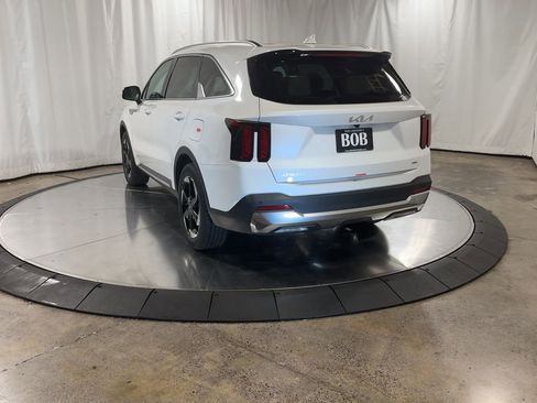 New 2025 Kia Sorento EX image 8