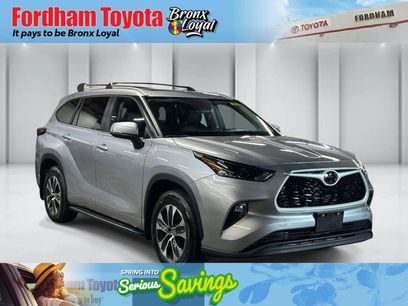 Used 2025 Toyota Highlander XLE