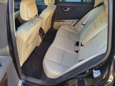 Used 2015 Mercedes-Benz GLK 250 BlueTEC 4MATIC image 21