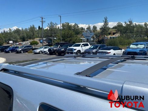 Used 2018 Toyota 4Runner Limited AWD/4WD image 10