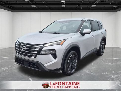 Used 2024 Nissan Rogue SV AWD/4WD image 1