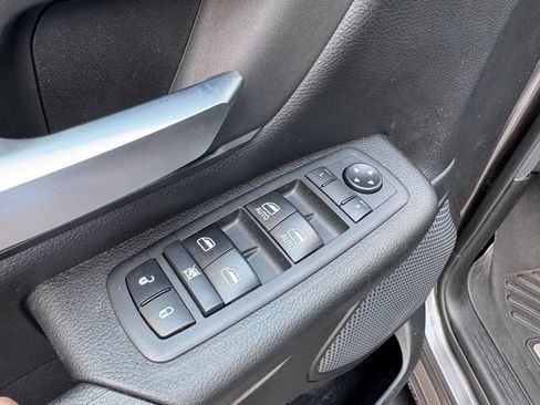 Used 2020 RAM 1500 Tradesman AWD/4WD image 13