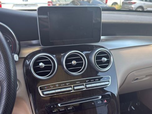 Used 2018 Mercedes-Benz GLC 300 4MATIC image 12