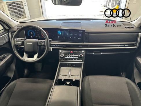 Used 2025 Hyundai Santa Fe SE image 32