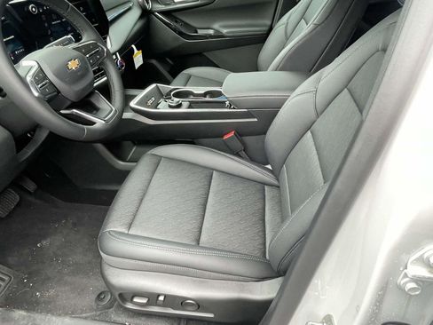 New 2026 Chevrolet Equinox LT w/ Convenience Package II FWD image 10