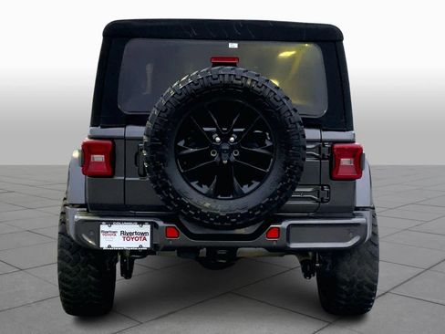 Used 2021 Jeep Wrangler Unlimited Sahara image 4