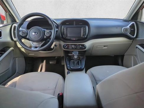 Used 2020 Kia Soul LX image 21